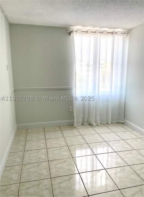 250 180th Dr 510, Sunny Isles Beach FL - photo 17 of 26
