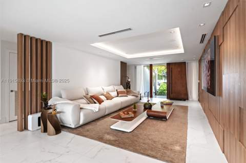 1792 Cleveland Rd, Miami Beach FL - photo 8 of 39