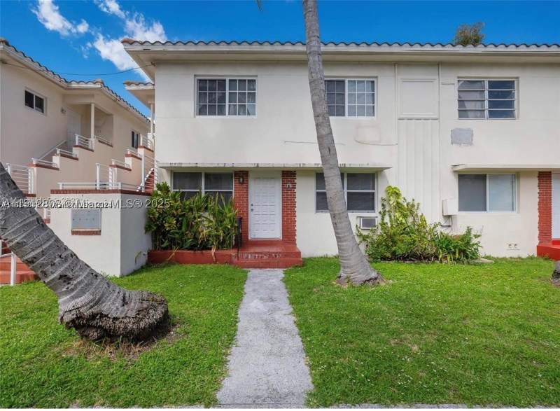 1 bedroom Condominium at 1197 Marseille Dr 12, Marseilles Condo, Miami Beach — photo 4