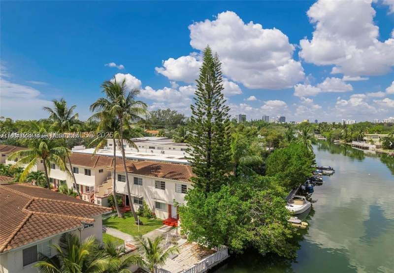 1 bedroom Condominium at 1197 Marseille Dr 12, Marseilles Condo, Miami Beach — photo 5