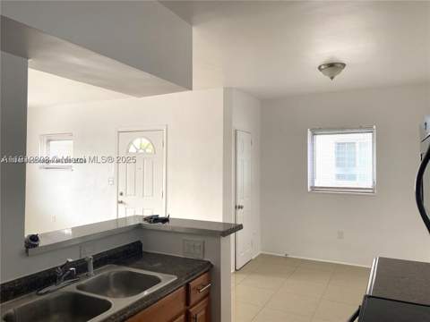 1197 Marseille Dr 12, Miami Beach FL - photo 7 of 11
