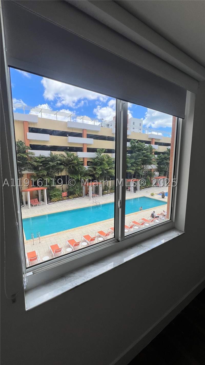 2 bedroom Condominium at 2775 NE 187th St 227, Venture At Aventura West, Aventura — photo 2