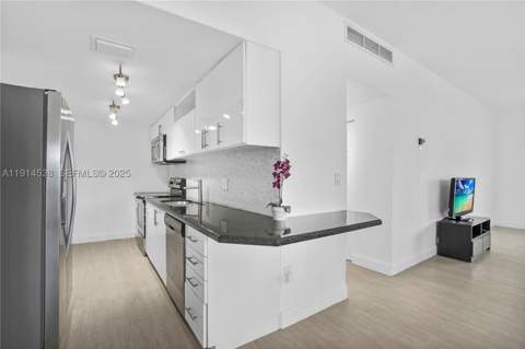 500 Bayview Dr 125, Sunny Isles Beach FL - photo 16 of 28