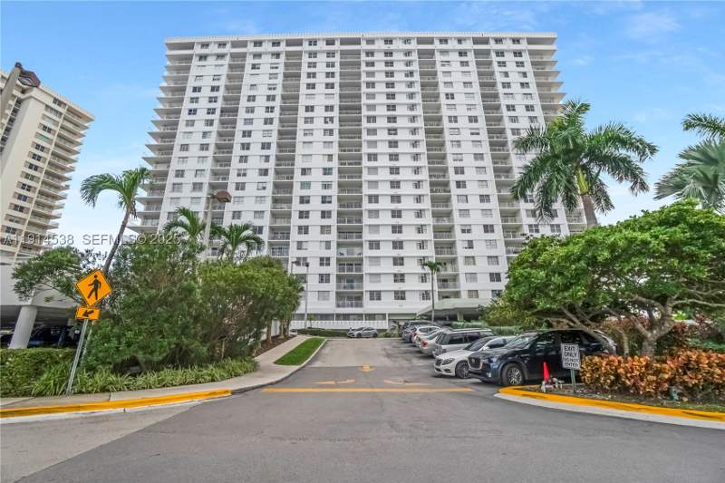 0 bedroom Condominium at 500 Bayview Dr 125, Arlen House West Condo, Sunny Isles Beach — photo 4