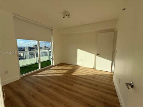 50 Biscayne Blvd 4807, Miami FL - photo 13 of 23