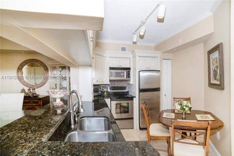 17100 N Bay Rd 1107, Sunny Isles Beach FL - photo 10 of 70