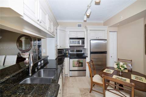 17100 N Bay Rd 1107, Sunny Isles Beach FL - photo 8 of 70