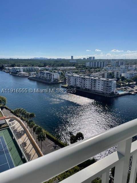 301 174th St 1605, Sunny Isles Beach FL - photo 15 of 27