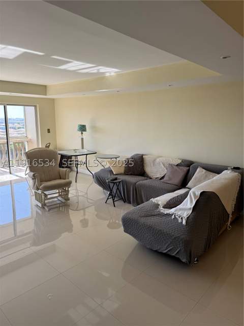 800 NE 195th St 714, Miami FL - photo 11 of 18