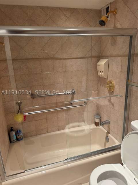 800 NE 195th St 714, Miami FL - photo 12 of 18