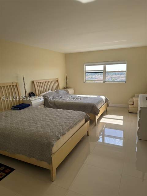 800 NE 195th St 714, Miami FL - photo 15 of 18
