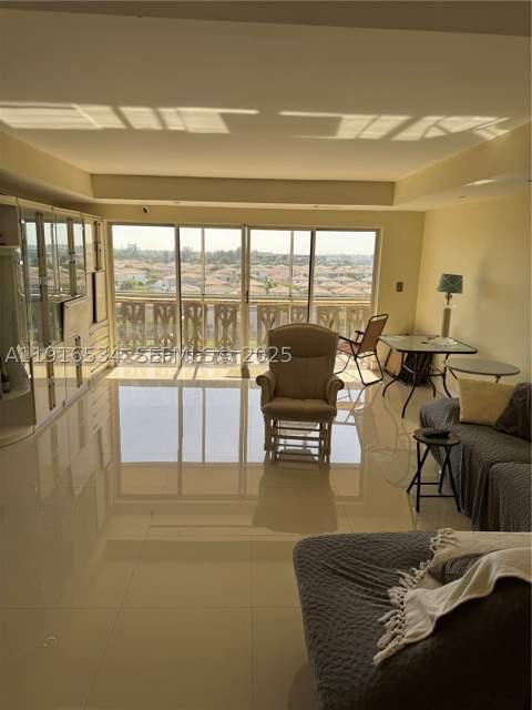 800 NE 195th St 714, Miami FL - photo 8 of 18