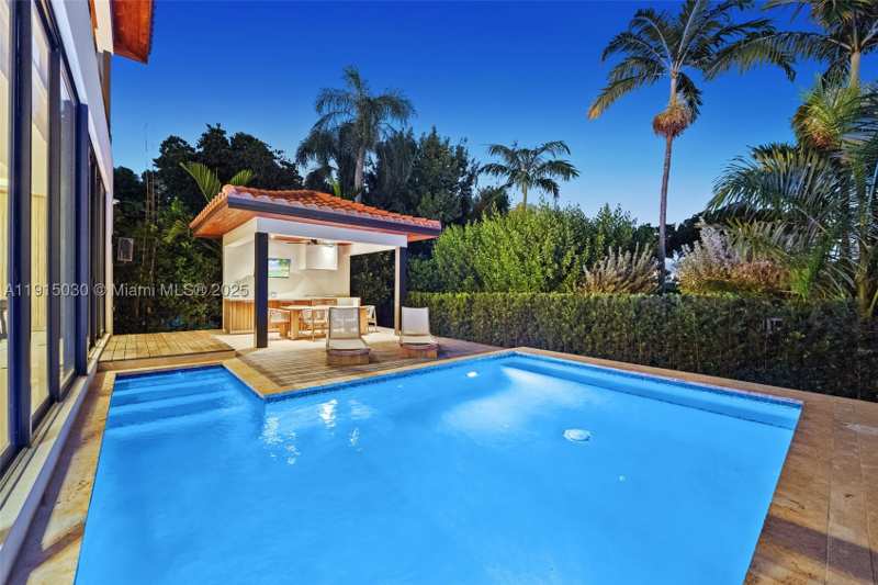 4 bedroom SingleFamilyResidence at 5831 Alton Rd, La Gorce Golf Sub, Miami Beach — photo 1