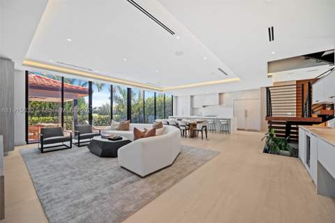 5831 Alton Rd, Miami Beach FL - photo 13 of 48