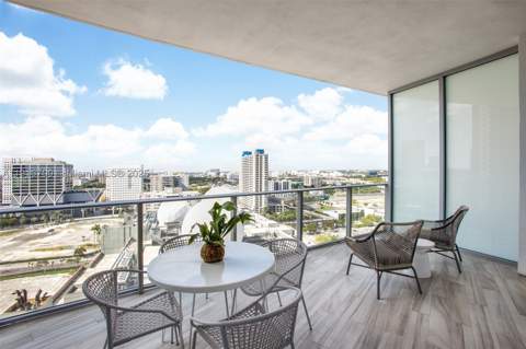 851 NE 1st Ave 1810, Miami FL - photo 11 of 26
