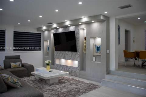 295 NE 150th St, Miami FL - photo 15 of 38