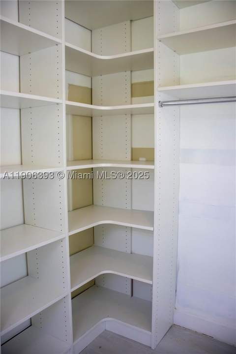 295 NE 150th St, Miami FL - photo 17 of 38