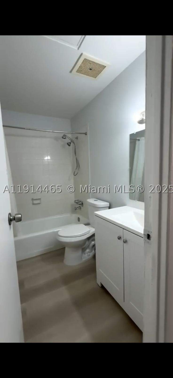 2 bedroom Condominium at 17901 NW 68 Ave T-205, Venetian Gardens At Count, Hialeah — photo 4