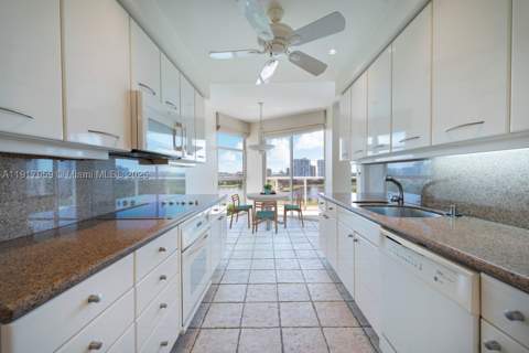 20281 E Country Club Dr 1009, Aventura FL - photo 21 of 80