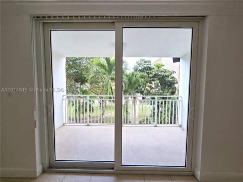 6940 Miami Gardens Dr 1-319, Hialeah FL - photo 7 of 37