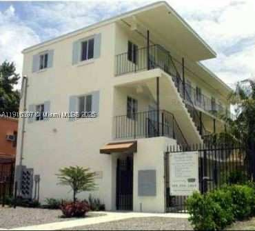 1 bedroom Condominium at 3680 Oak Ave 6, Douglas Oaks Condo, Miami — photo 1