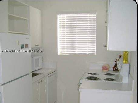 1 bedroom Condominium at 3680 Oak Ave 6, Douglas Oaks Condo, Miami — photo 3