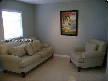 1 bedroom Condominium at 3680 Oak Ave 6, Douglas Oaks Condo, Miami — photo 4