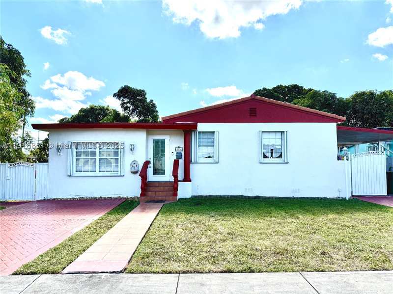 4 bedroom SingleFamilyResidence at 174 E 41st St, Mosers Addn To Hialeah, Hialeah — photo 1