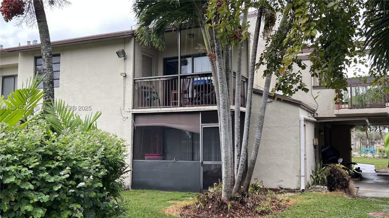 2 bedroom Condominium at 455 NW 210th St 205, McArthur Park Misty Lk Co, Miami Gardens — photo 4