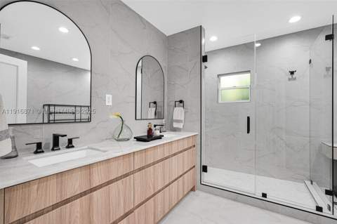 145 Bal Bay Dr, Bal Harbour FL - photo 13 of 25