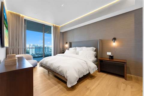 18975 Collins Ave 1002, Sunny Isles Beach FL - photo 19 of 37