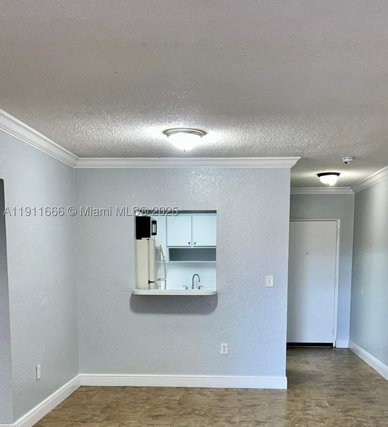 2 bedroom Condominium at 575 W 69th St 208, Bella Venezia Condo, Hialeah — photo 3
