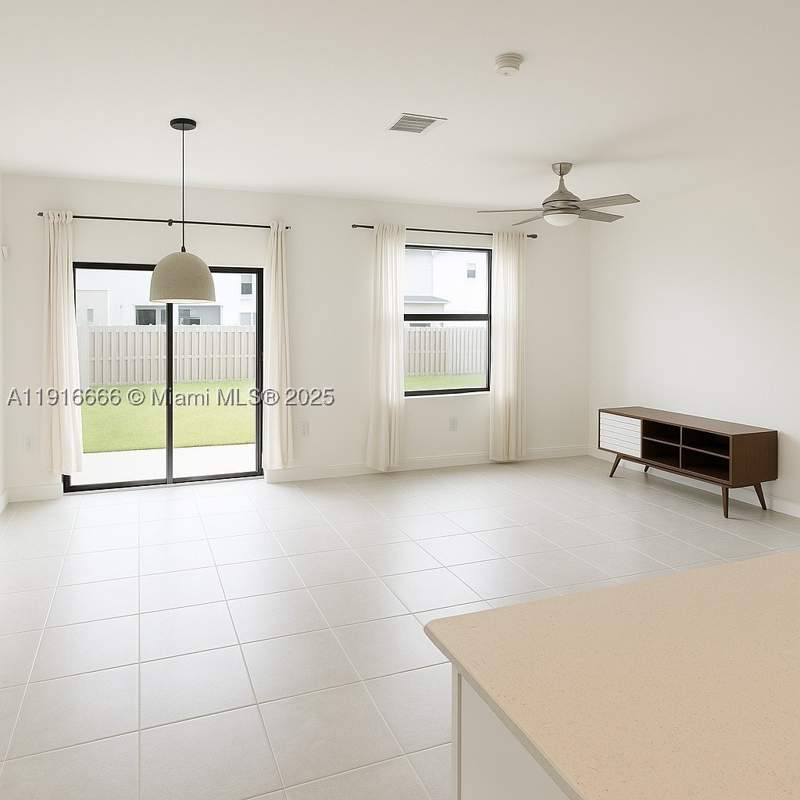 3 bedroom SingleFamilyResidence at 25564 SW 108th Ave, Allapattah Gdns, Homestead — photo 2
