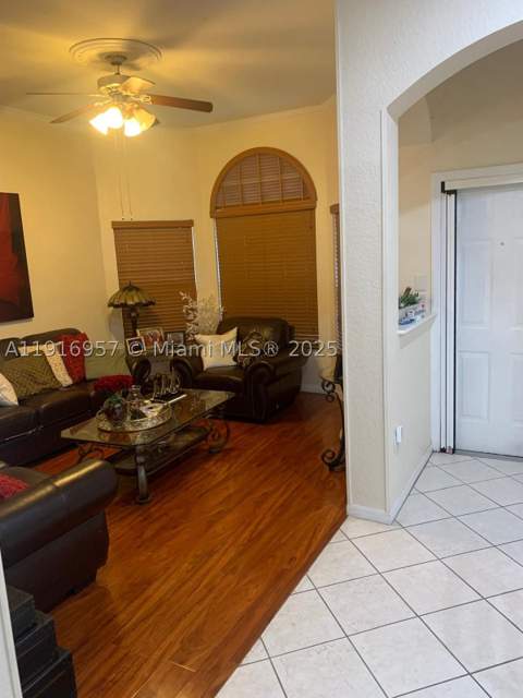 462 SE 23rd Dr, Homestead FL - photo 10 of 13