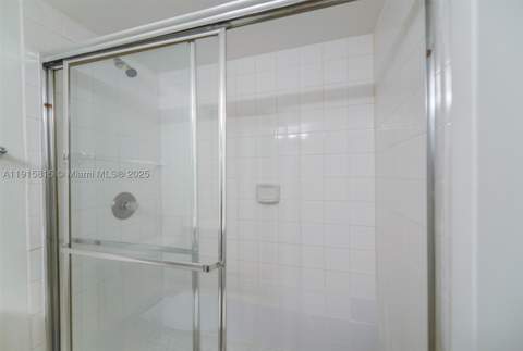 5900 Collins Ave 506, Miami Beach FL - photo 21 of 35