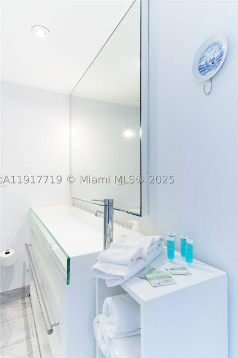 1100 West Ave 1515, Miami Beach FL - photo 22 of 26