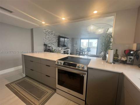 17878 N Bay Rd 507, Sunny Isles Beach FL - photo 14 of 48