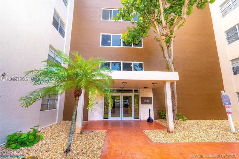 2 bedroom Condominium at 6930 Miami Gardens Dr 1-410, Coral Gate East Condo, Hialeah — photo 1
