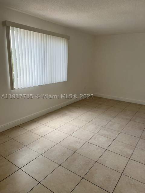 6930 Miami Gardens Dr 1-410, Hialeah FL - photo 10 of 15