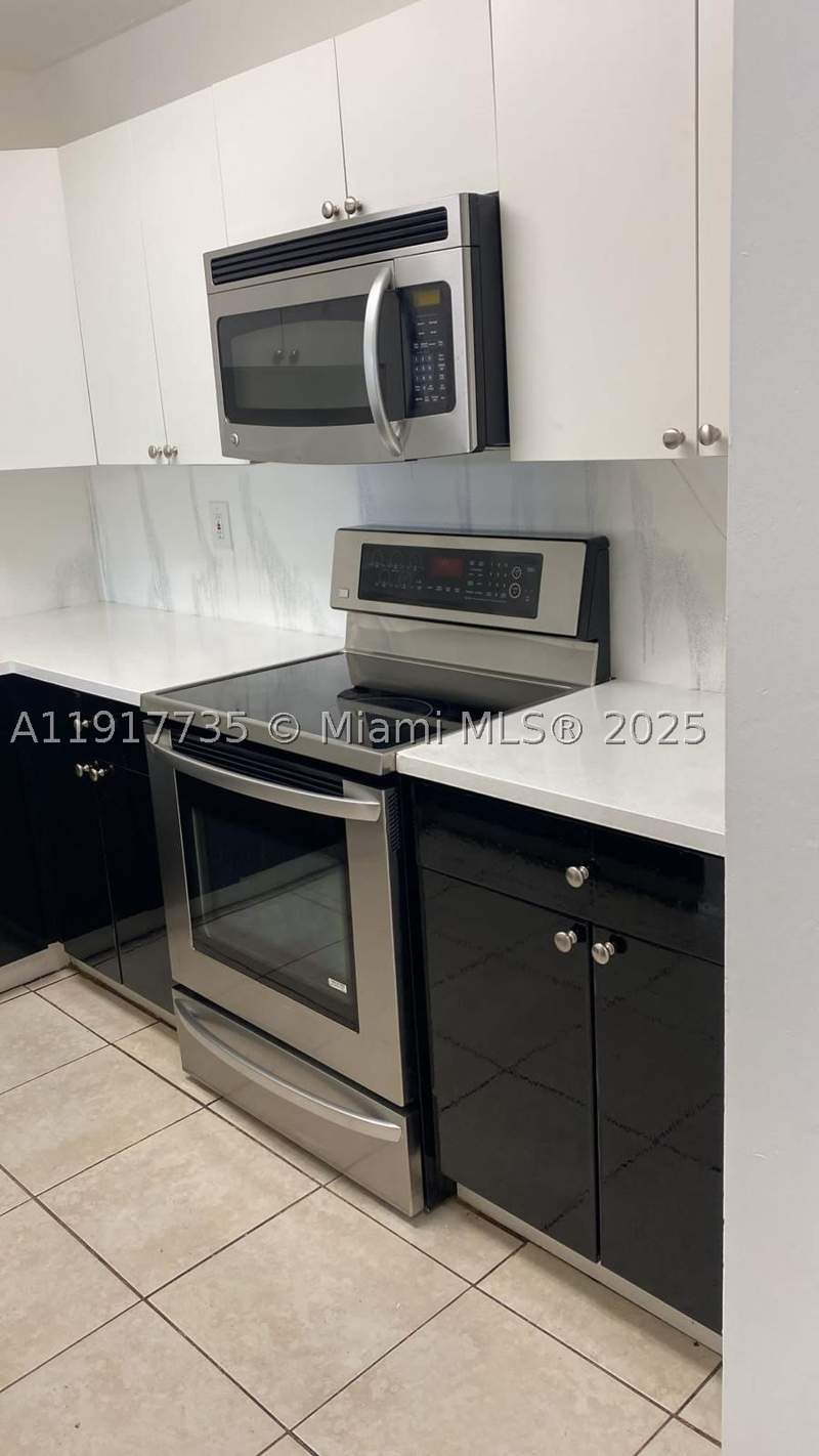 2 bedroom Condominium at 6930 Miami Gardens Dr 1-410, Coral Gate East Condo, Hialeah — photo 5
