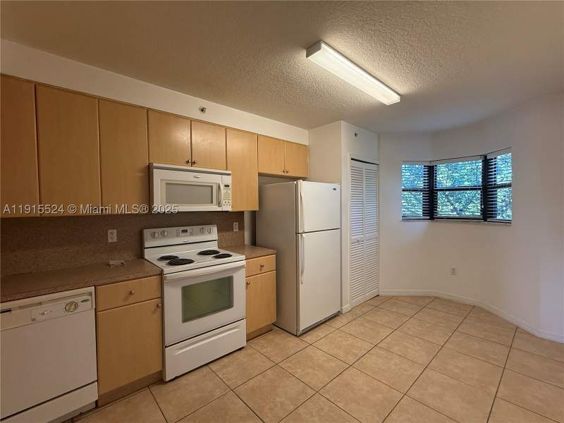 2 bedroom Condominium at 22901 SW 88th Pl 205, The Courts At Bayshore II, Cutler Bay — photo 3