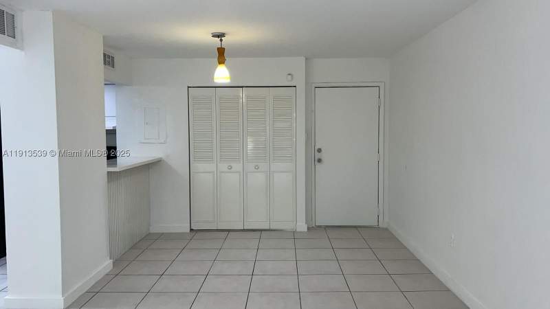 1 bedroom Condominium at 8860 Fontainebleau Blvd 403, San Marco Condo, Miami — photo 2
