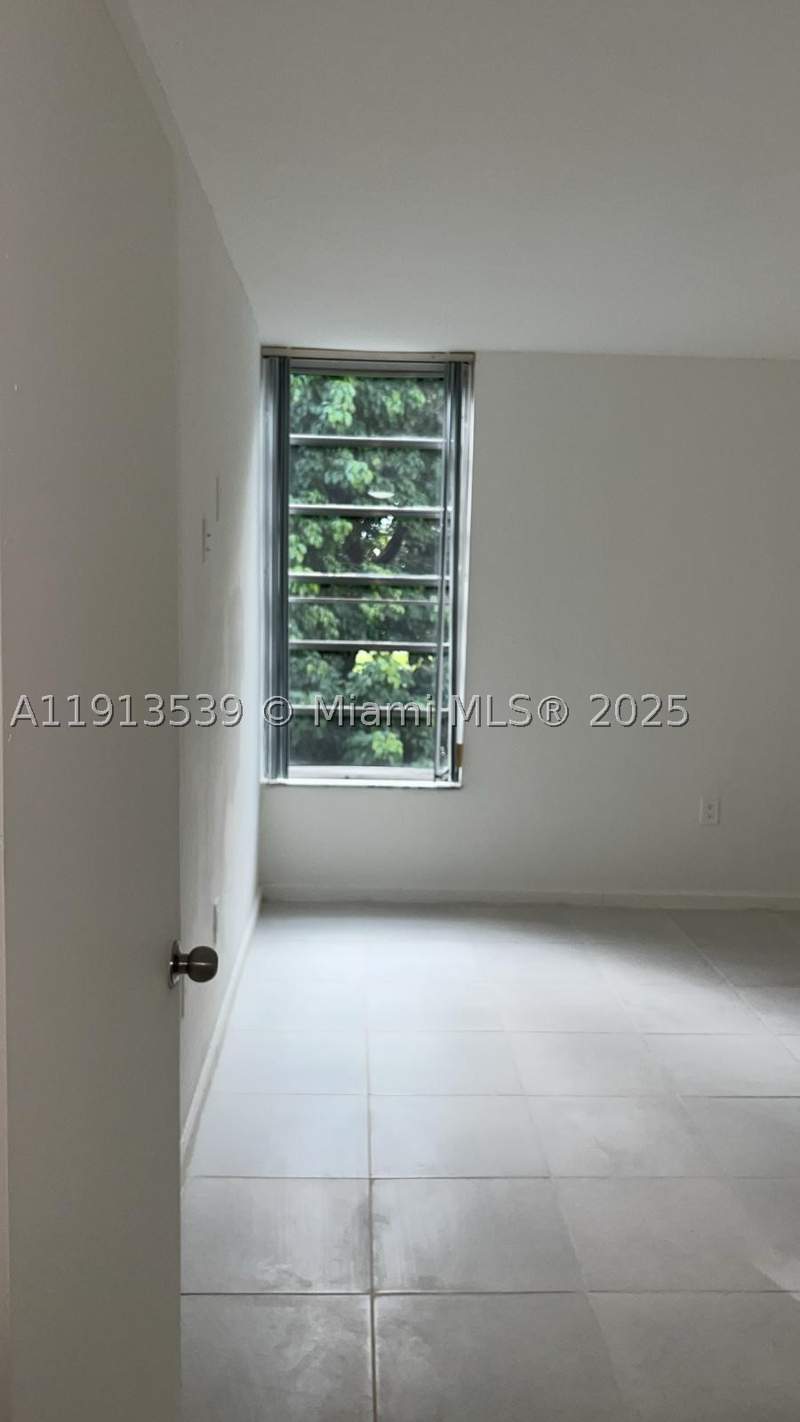 1 bedroom Condominium at 8860 Fontainebleau Blvd 403, San Marco Condo, Miami — photo 4