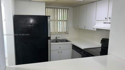 8860 Fontainebleau Blvd 403, Miami FL - photo 6 of 13