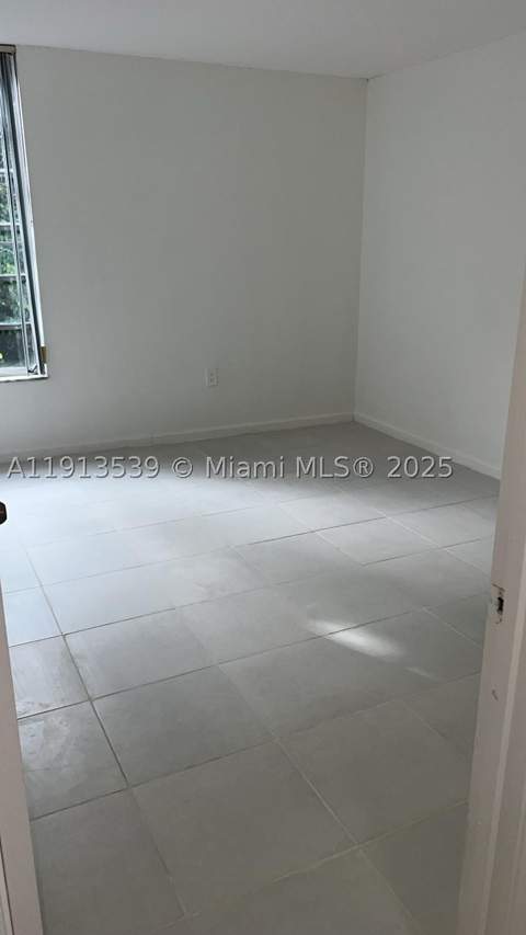 8860 Fontainebleau Blvd 403, Miami FL - photo 9 of 13