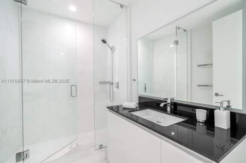 18555 Collins Ave 5105, Sunny Isles Beach FL - photo 15 of 58