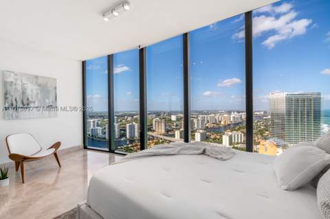18555 Collins Ave 5105, Sunny Isles Beach FL - photo 18 of 58