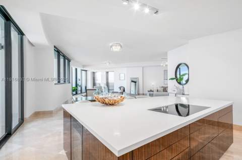 18555 Collins Ave 5105, Sunny Isles Beach FL - photo 8 of 58