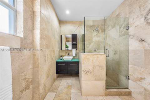 6300 Allison Rd, Miami Beach FL - photo 23 of 32