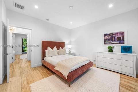 6300 Allison Rd, Miami Beach FL - photo 24 of 32